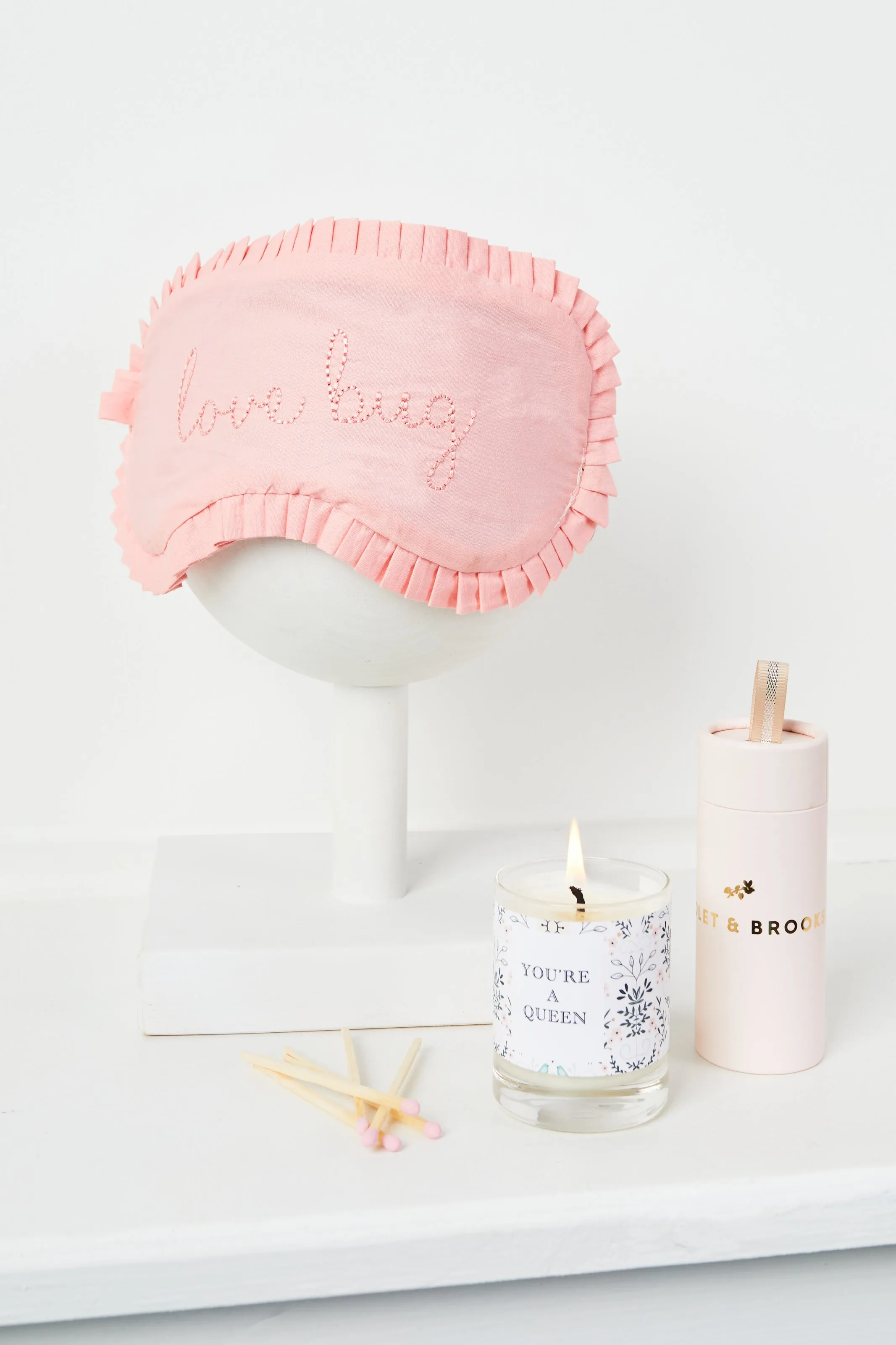 Abby Ruffle Eye Mask Candle Set