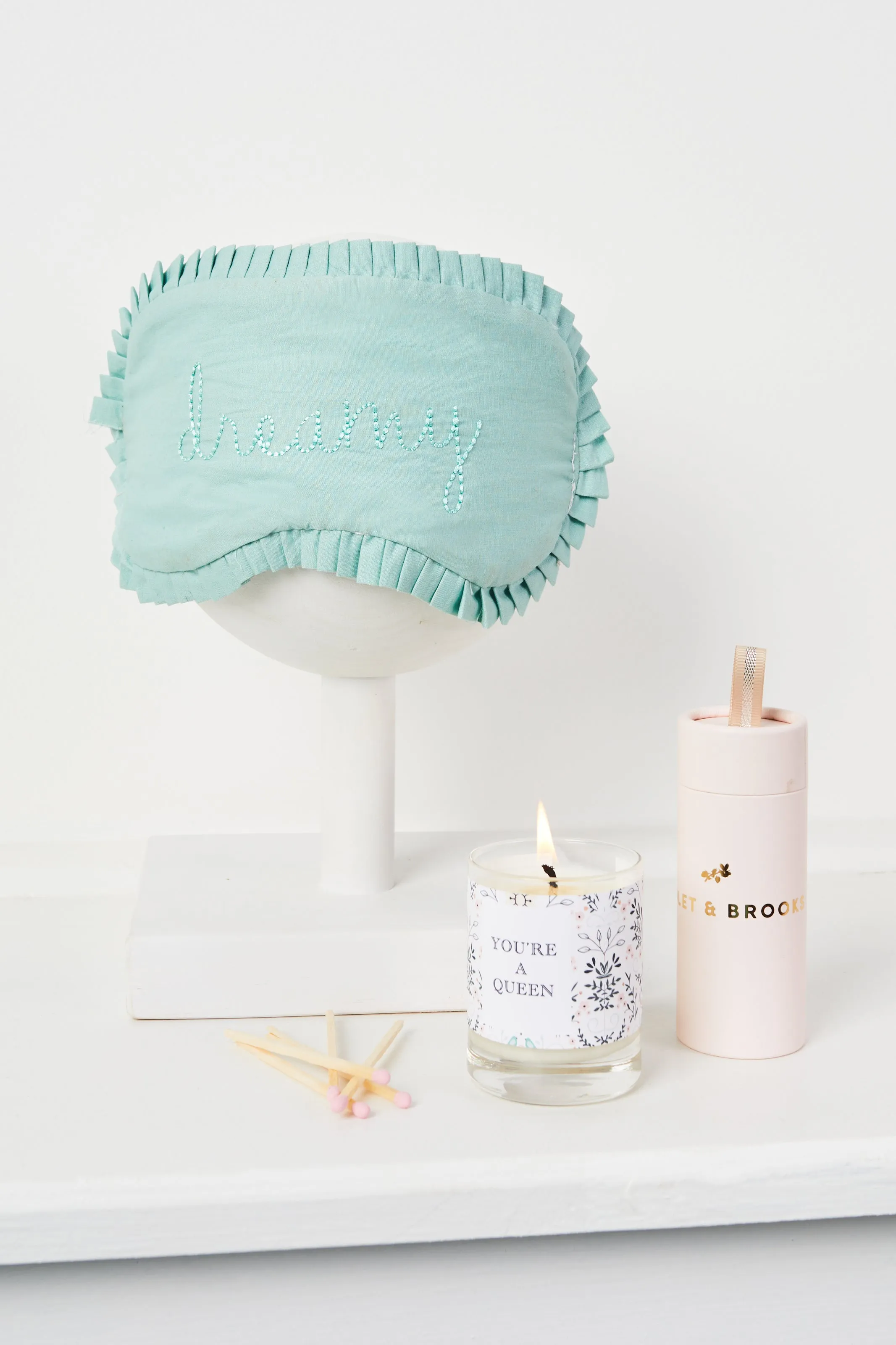 Abby Ruffle Eye Mask Candle Set