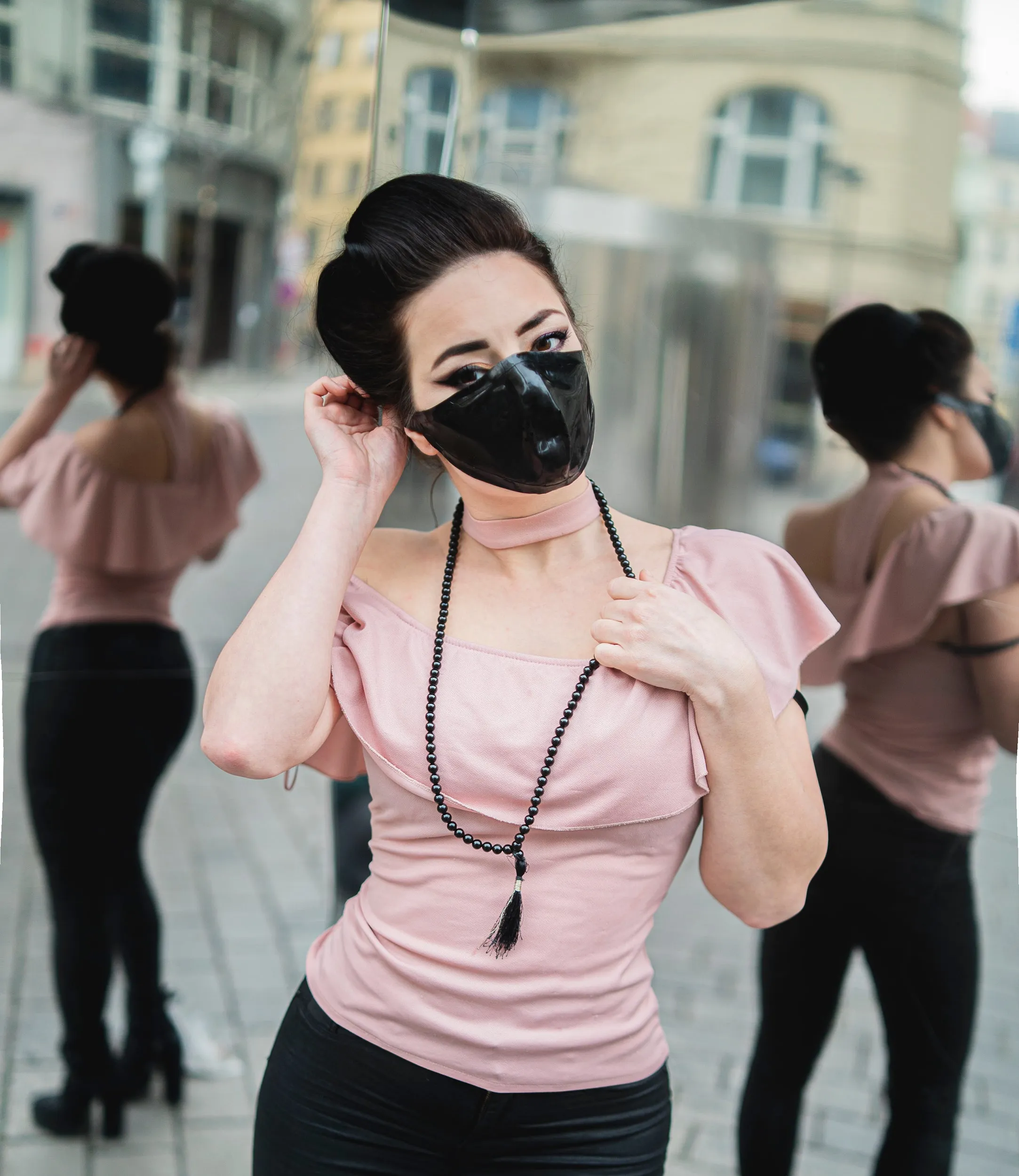 Basic Latex Facemask with Inner Filter