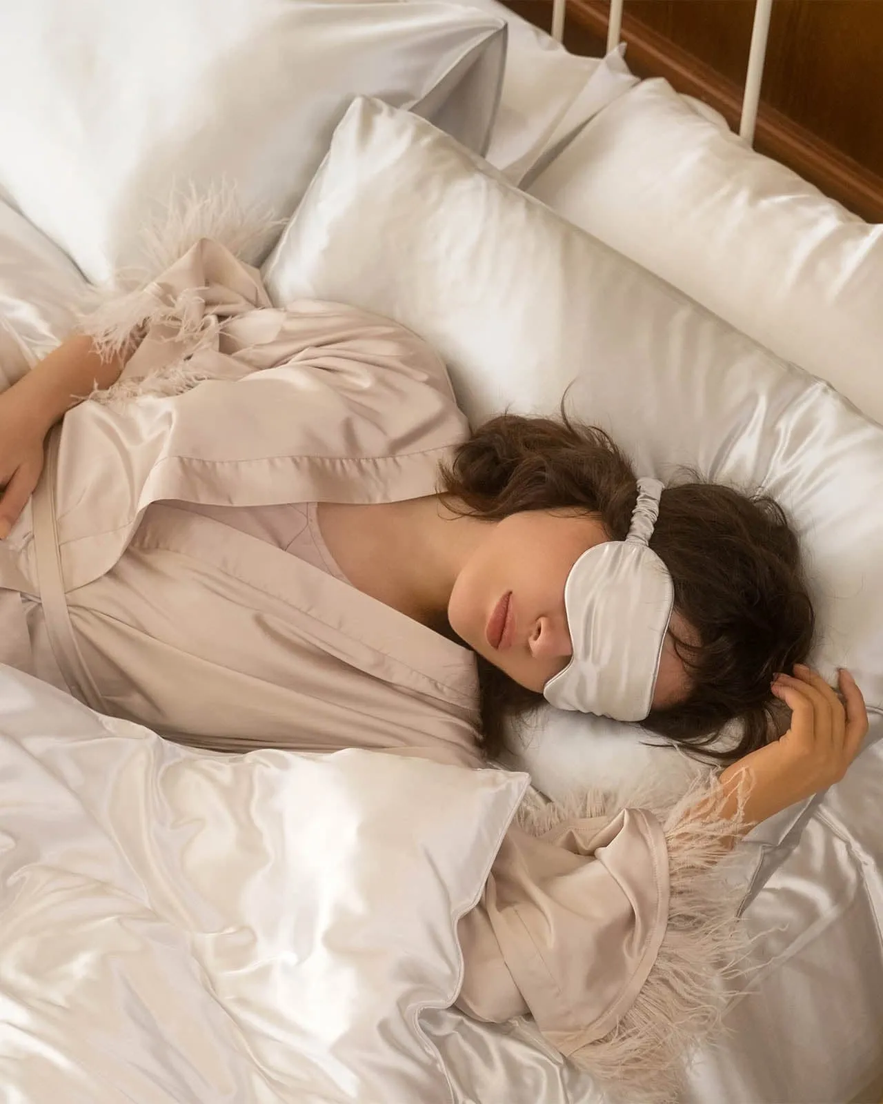 FEELITS 100% Royal Mulberry Silk. Natural Beauty Sleep Eye Mask- 22-momme Silver Grey