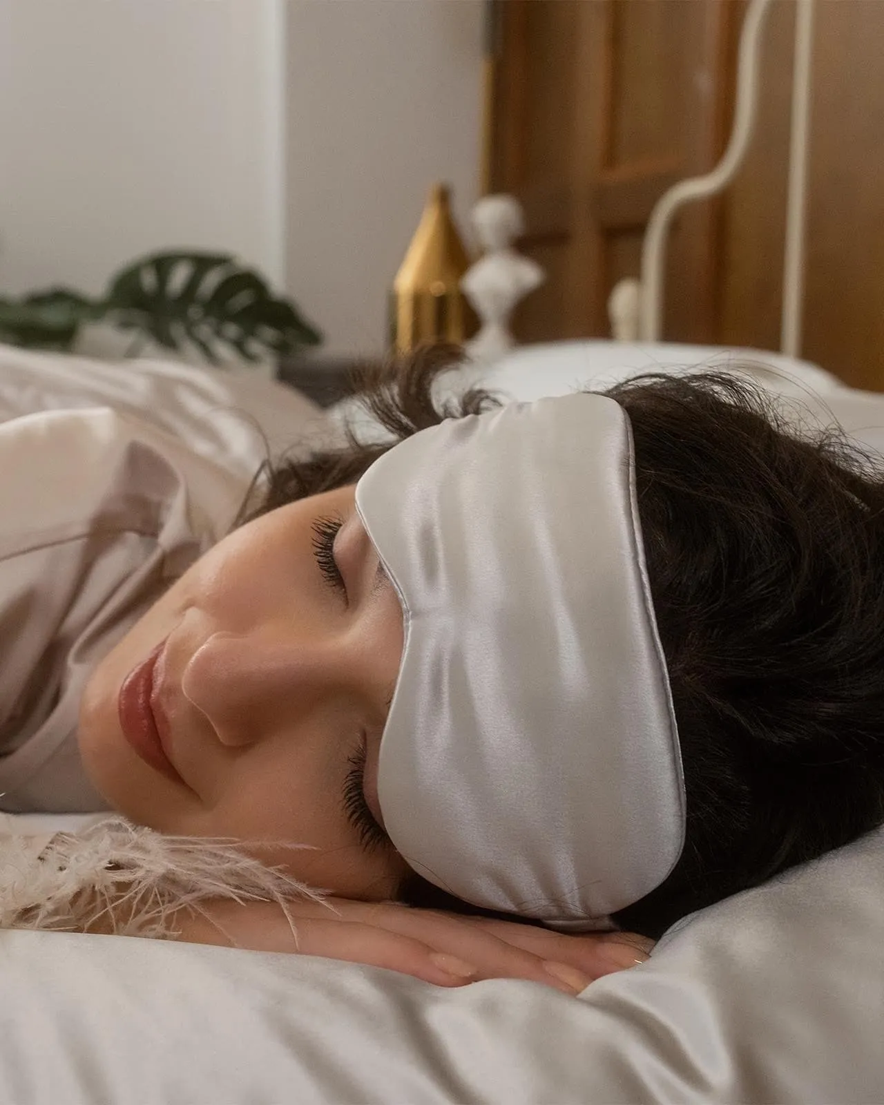 FEELITS 100% Royal Mulberry Silk. Natural Beauty Sleep Eye Mask- 22-momme Silver Grey